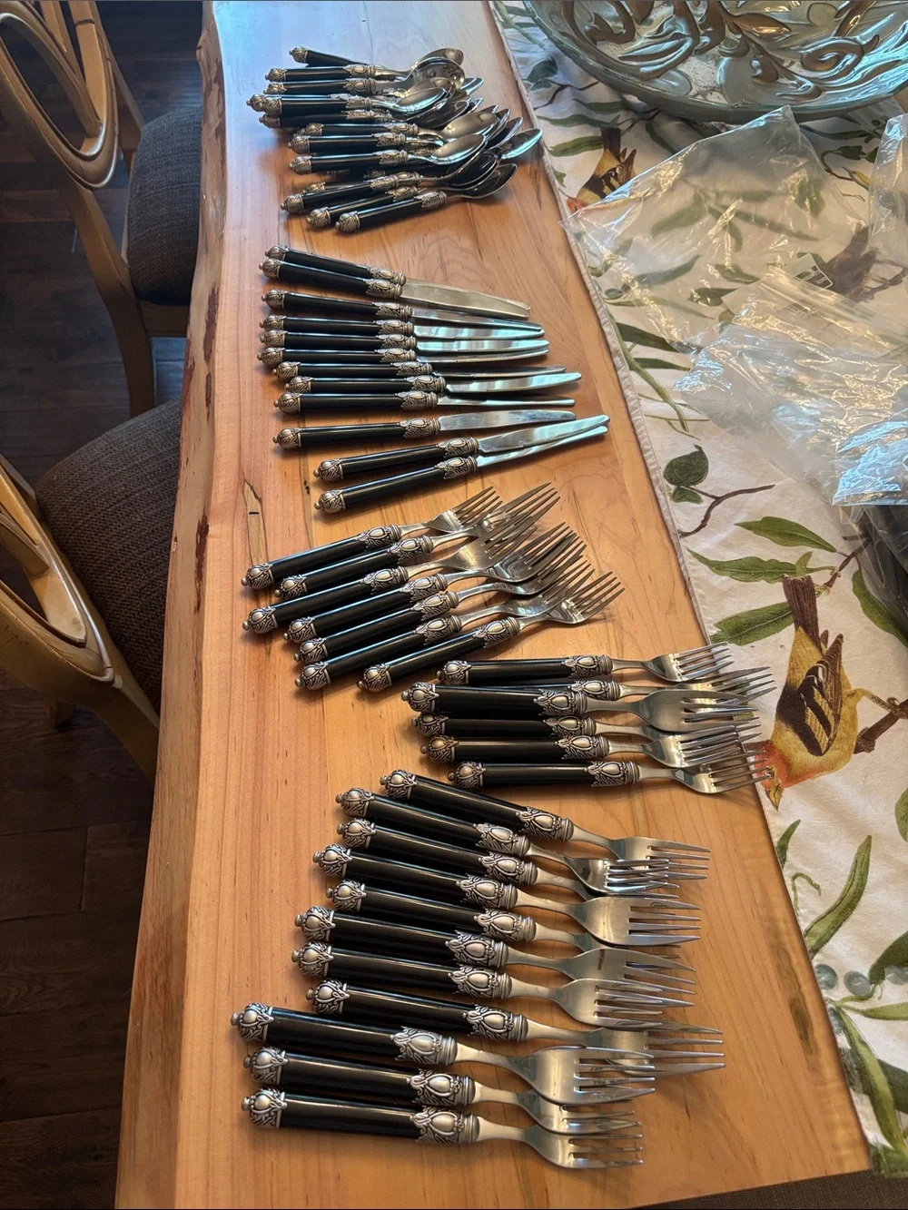Hampton Silversmiths San Remo stainless set of 36 pieces
